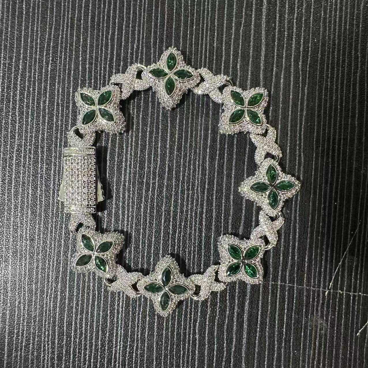 Iced Out Four Leaf Clover 5A Color Zircon Hip Hop Bracelet For