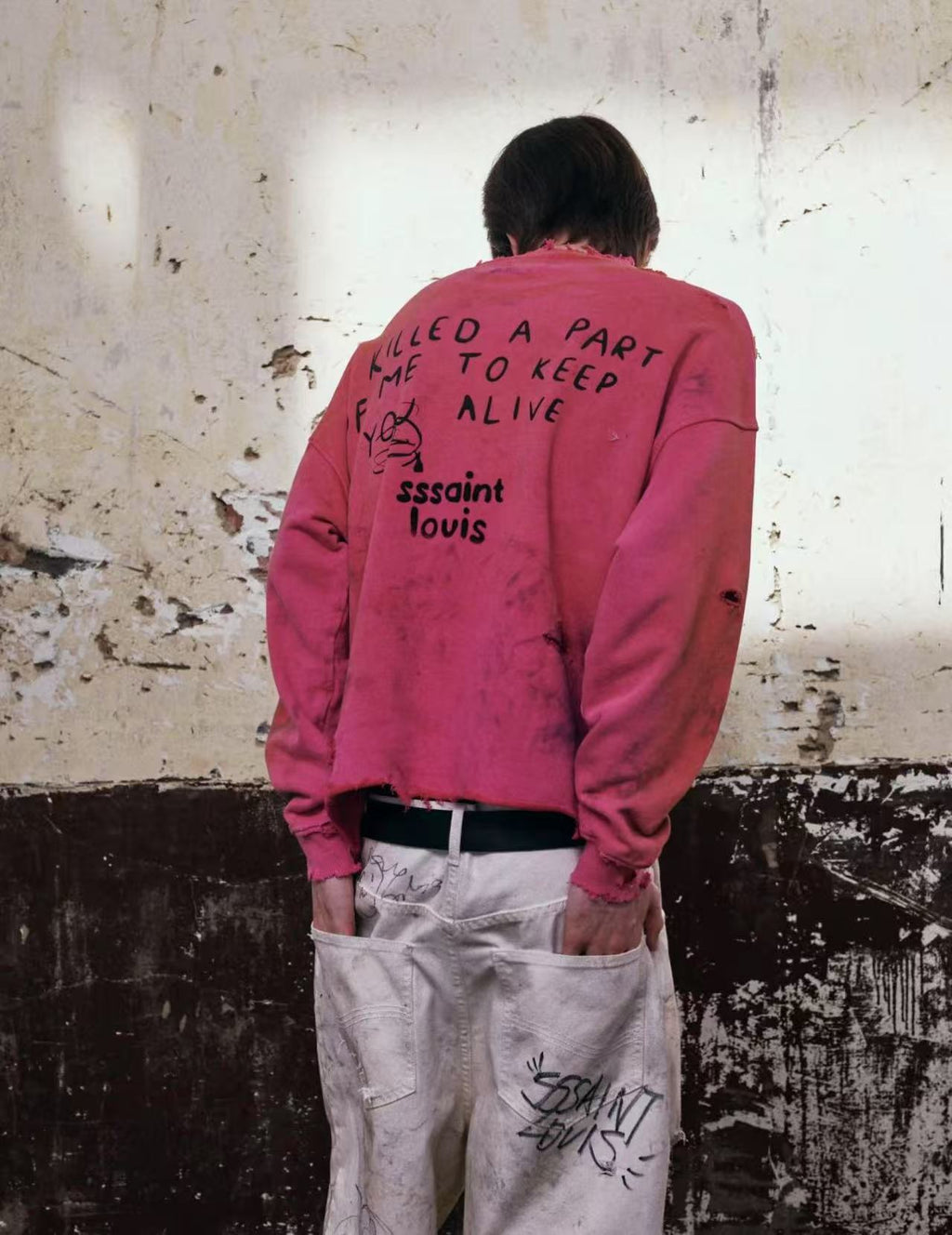 SSSAINT LOUIS Born Free Club Washed Distressed Crewneck Sweatshirt