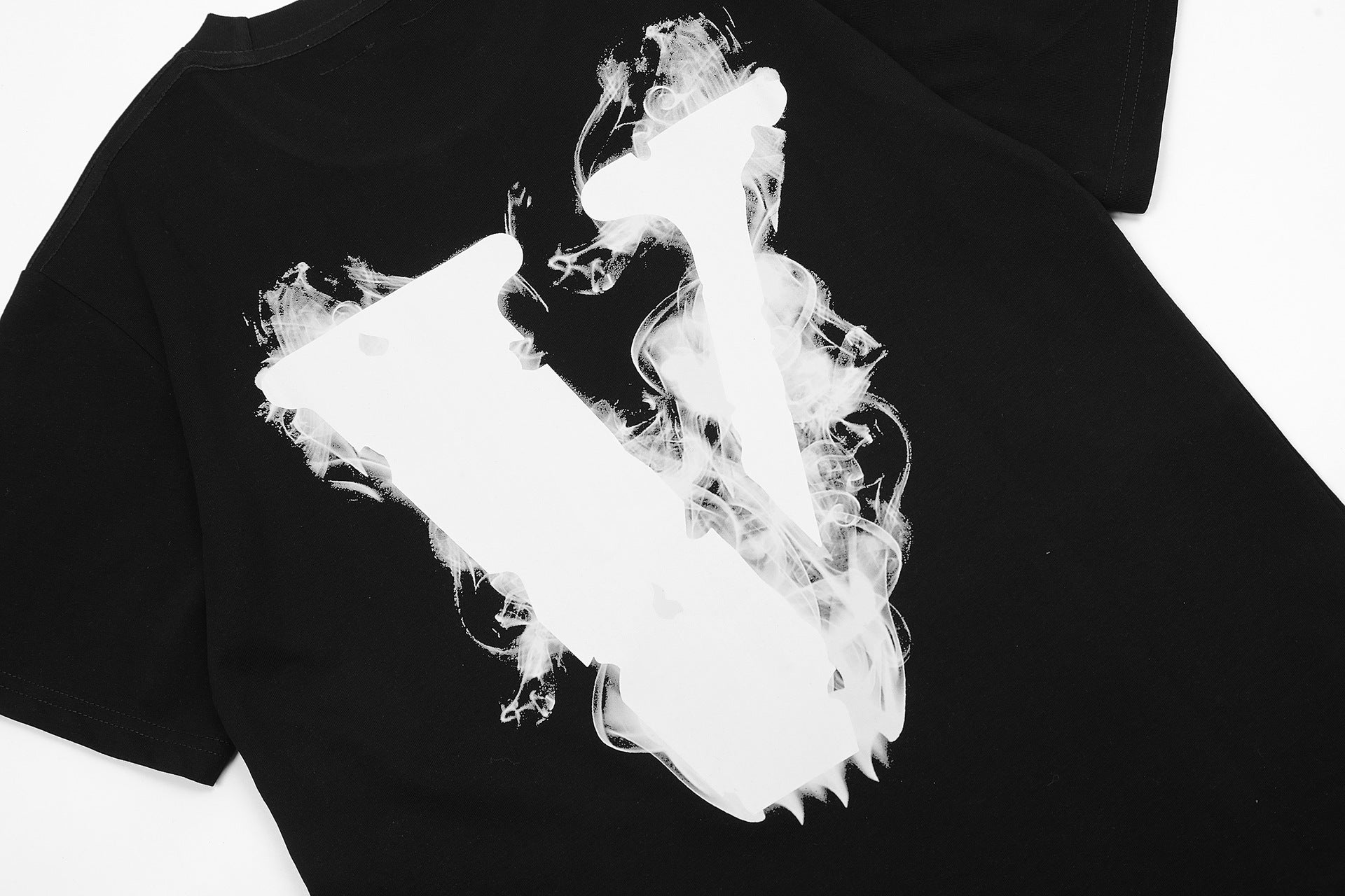 Vlone Big V Letter Graphic Short Sleeve Tee Streetwear Unisex