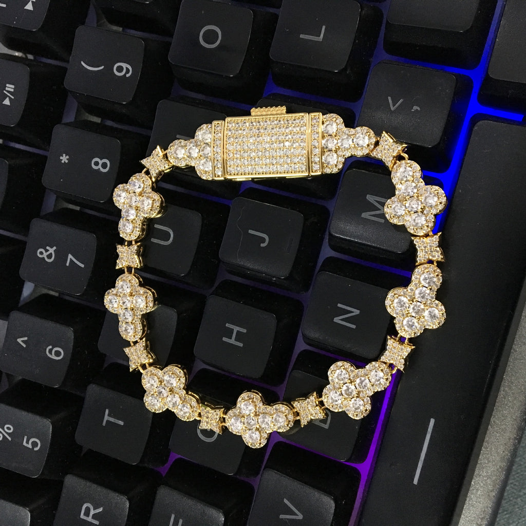 Iced Four Leaf Clover Tennis Bracelet 10mm