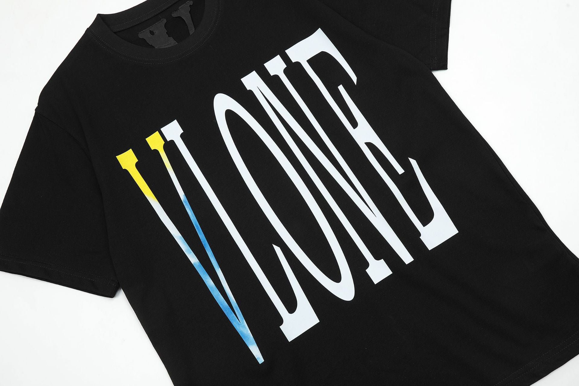 Vlone Big V Letter Graphic Short Sleeve Tee Streetwear Unisex