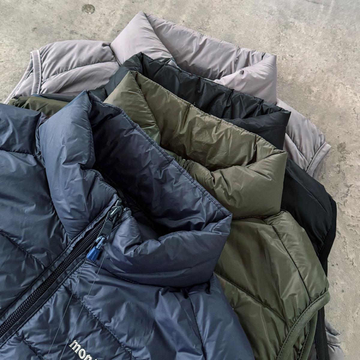 Montbell Plasma Down Vest Stand Collar Zip Ultralight Warm Gilet