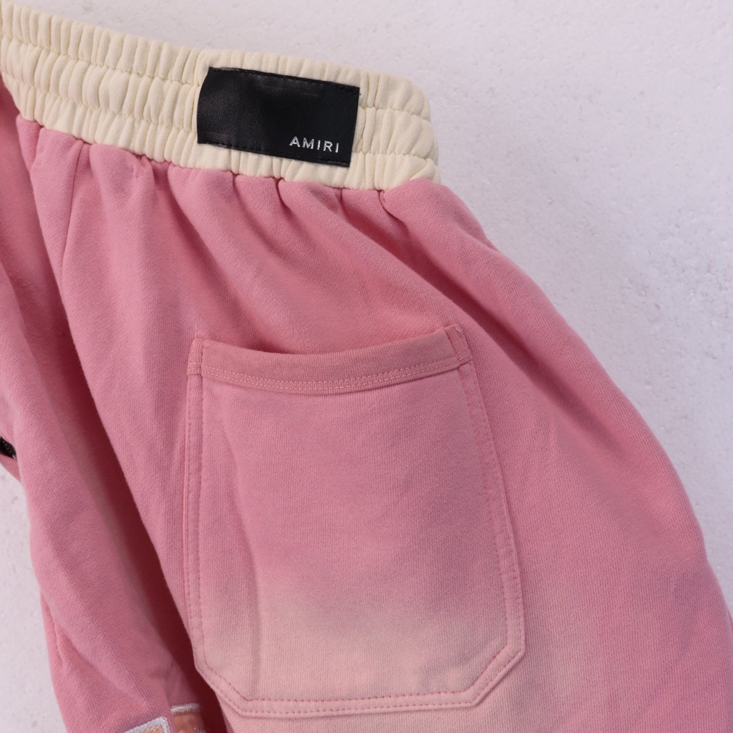 Amiri Gradient Letter Patch Loose Casual Shorts Unisex