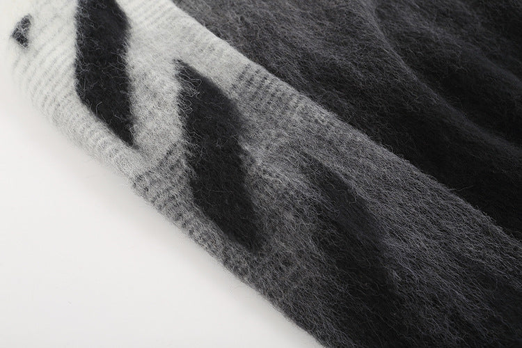 Gradient Dye Arrow Graphic Crew Neck Knit Sweater