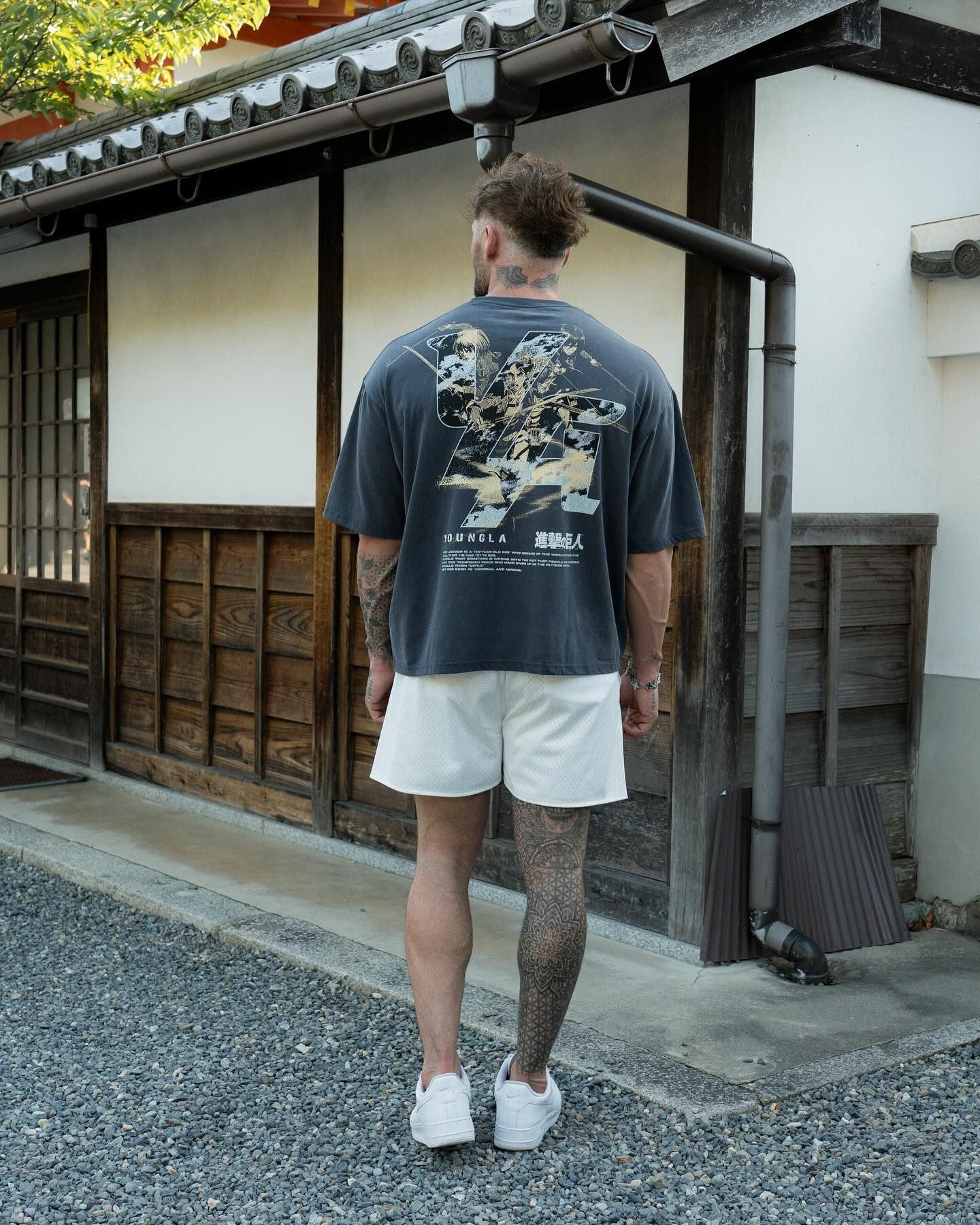 YOUNGLA 4186 AOT© x YLA Cropped Tees