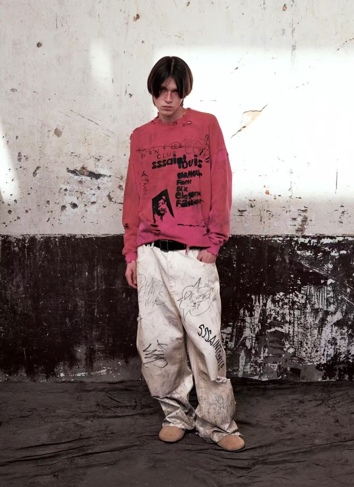 SSSAINT LOUIS Born Free Club Washed Distressed Crewneck Sweatshirt