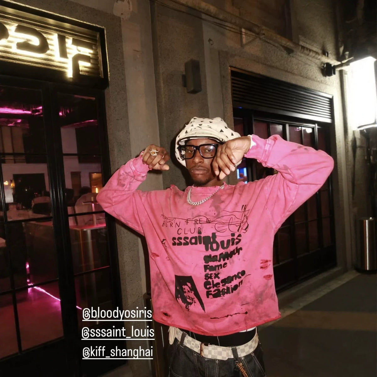 SSSAINT LOUIS Born Free Club Washed Distressed Crewneck Sweatshirt