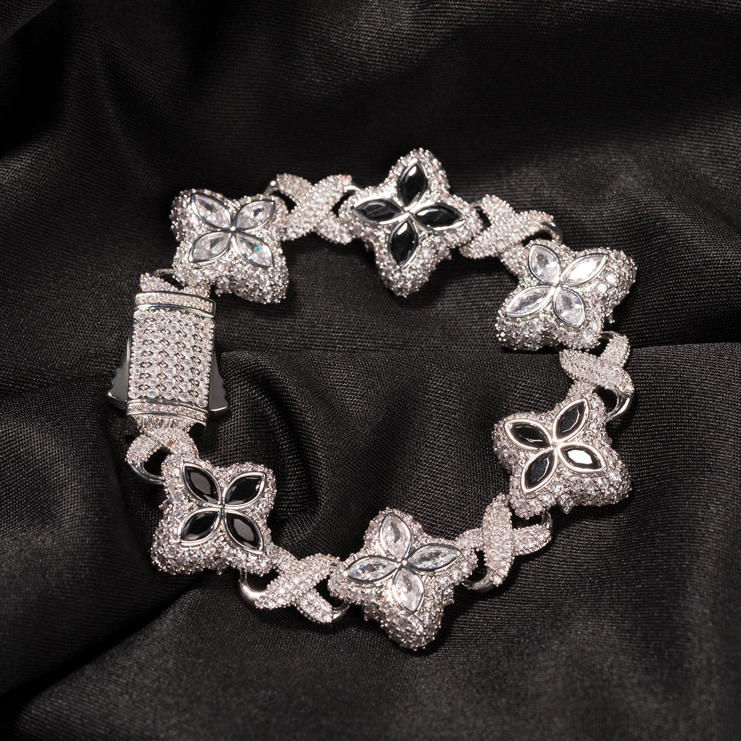 Iced Out Four Leaf Clover 5A Color Zircon Hip Hop Bracelet For