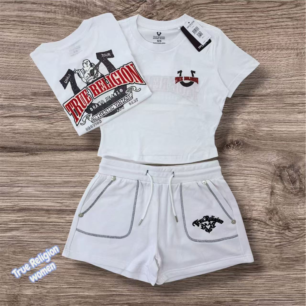 True Religion Horseshoe Graphic Print Tee Shorts 2 Piece Set