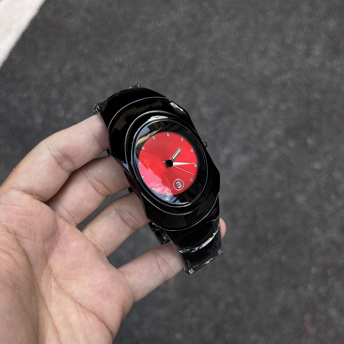 Y2K Irregular Oval Quartz Wrist Watch