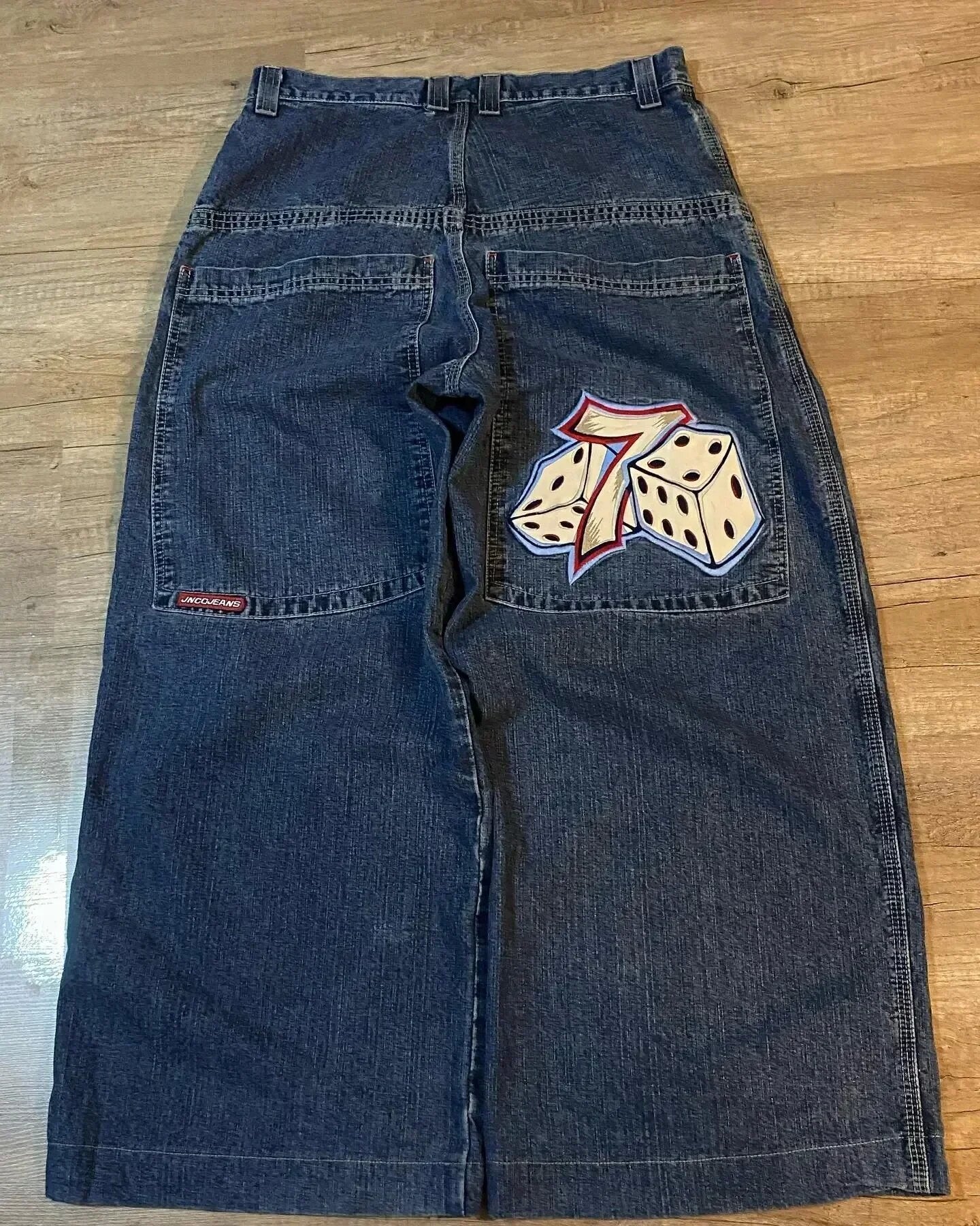 JNCO Style Y2K Baggy Jeans Drachen- & Poker-Stickerei Streetwear Denim-Hose