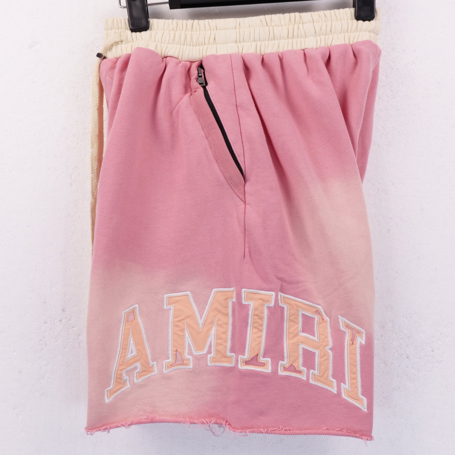 Amiri Gradient Letter Patch Loose Casual Shorts Unisex