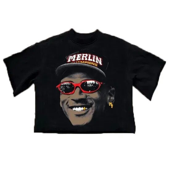 Merlin Worldwide Style Y2K Cartoon Portrait Oversized Vintage Baumwoll-T-Shirt