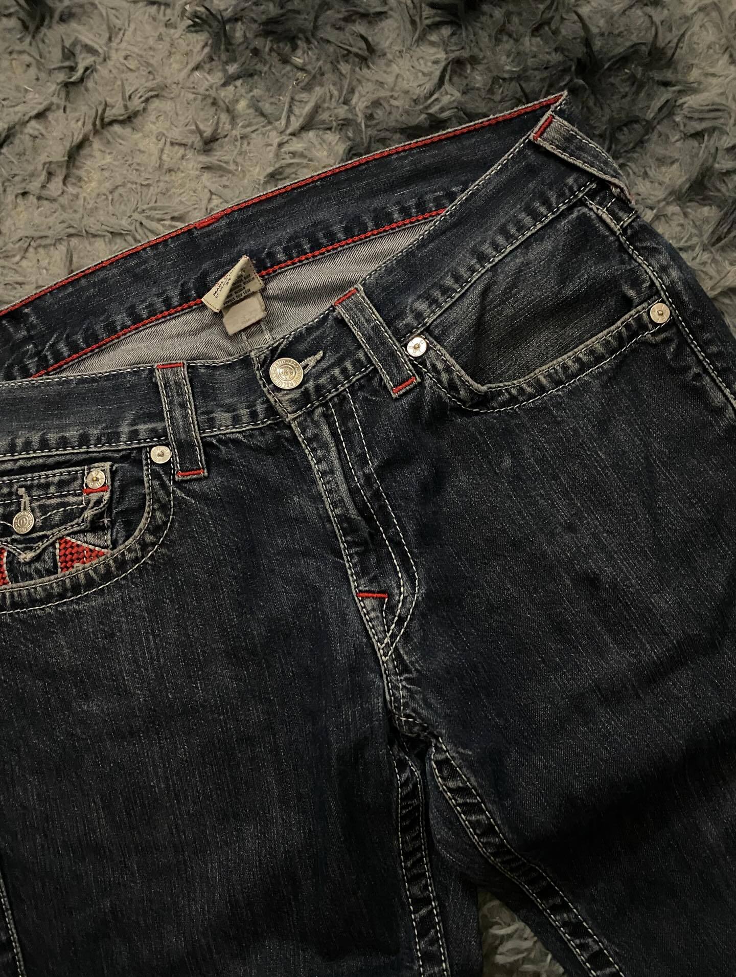True Religion Vintage Horseshoe Embroidery Straight Jeans Women