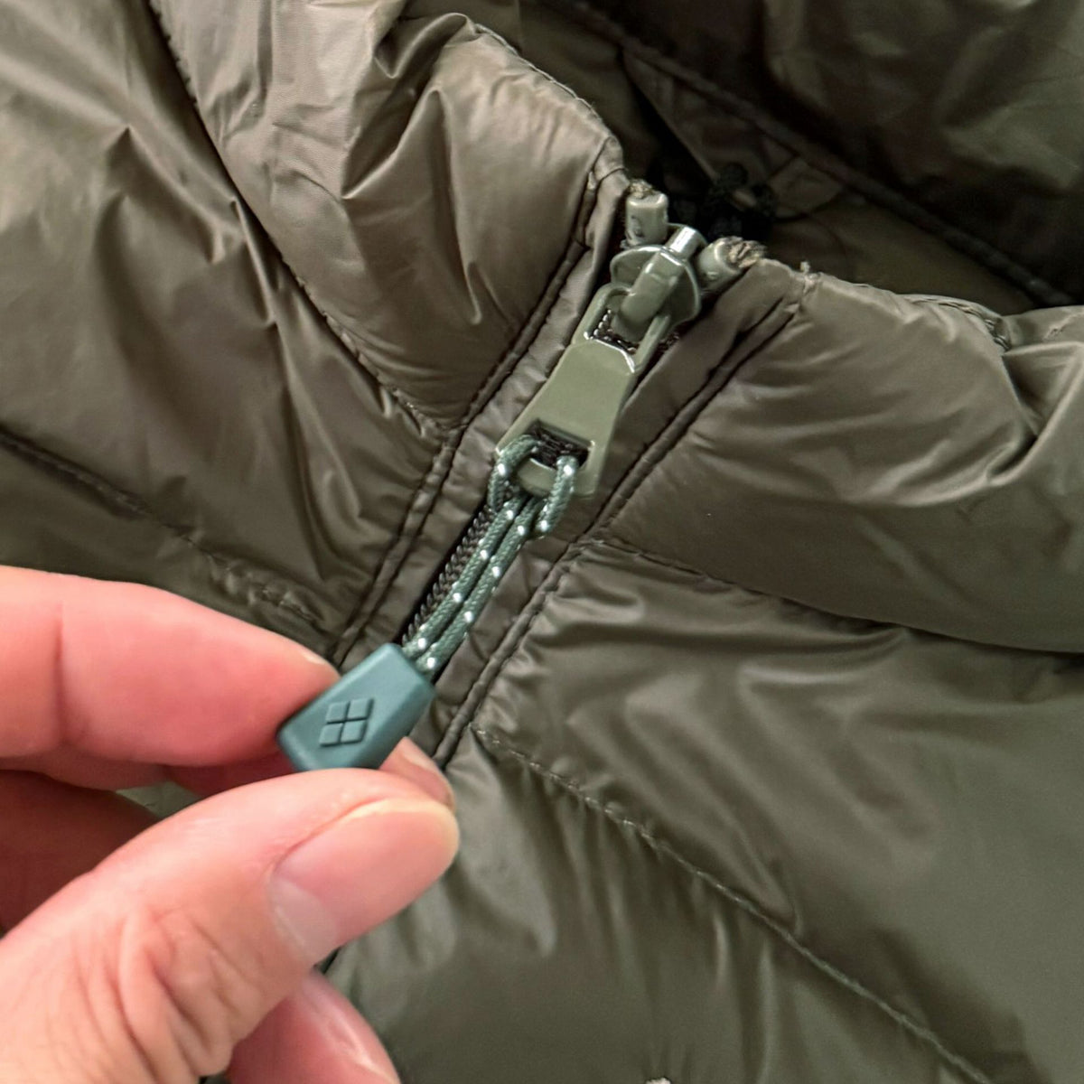 Montbell Plasma Down Vest Stand Collar Zip Ultralight Warm Gilet