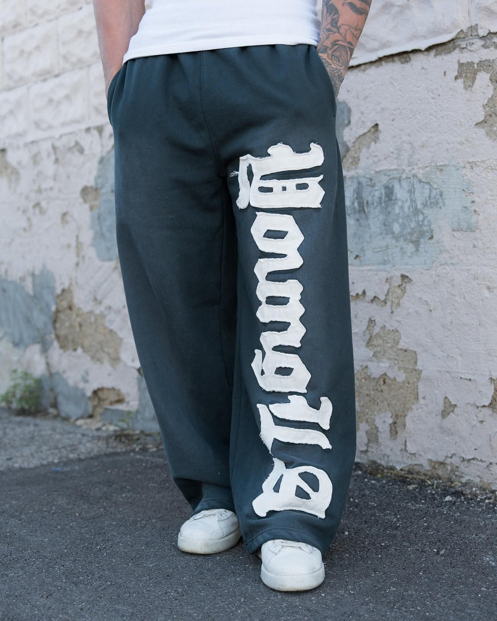 YOUNGLA 2127 Big Patch Sweats