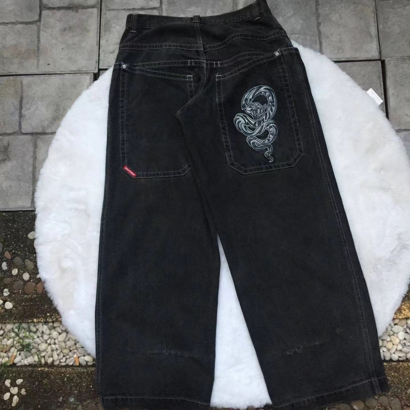 JNCO Style Y2K Baggy Jeans Drachen- & Poker-Stickerei Streetwear Denim-Hose